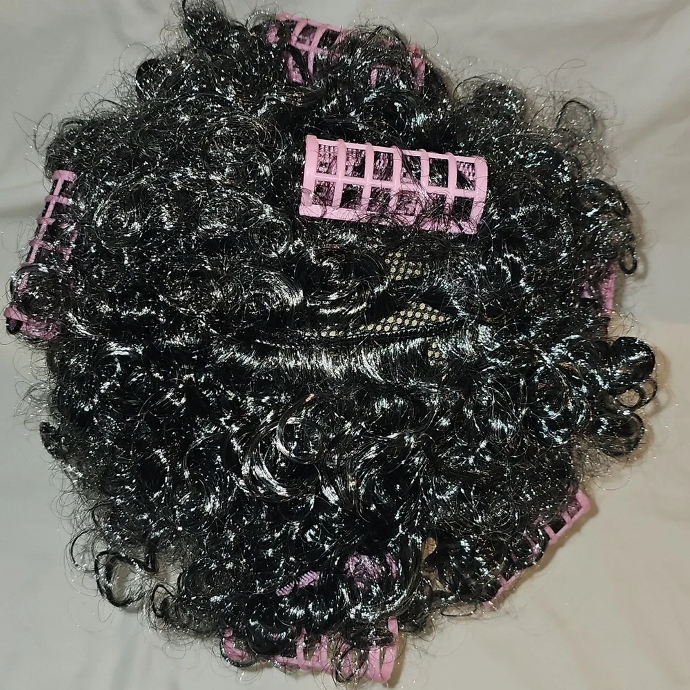 Curly Black (gray) Wig with Pink Hair Rollers, Eyeglasses, Necklace NWOT - Picture 5 of 15